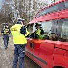 Policyjne kontrole ciężarówek i autobusów 