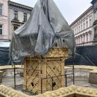 Rynek w Mysłowicach: fontanna św. Jana Chrzciciela w remoncie