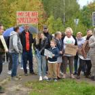 Mieszkańcy protestują przeciwko sprzedaży zielonego terenu w Brzęczkowicach