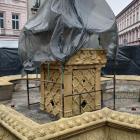 Rynek w Mysłowicach: fontanna św. Jana Chrzciciela w remoncie