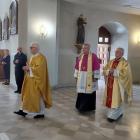 Życzenia i kwiaty dla kapłanów jubilatów