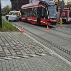 Interwencja służb w Mysłowicach po zderzeniu samochodu osobowego z tramwajem