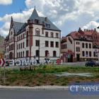Trawa wokół ronda w centrum Mysłowic