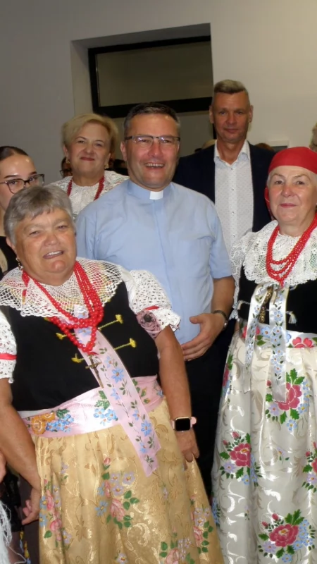Brzezinka pożegnała wieloletniego proboszcza. Ks. Andrzej Hoinkis odchodzi po 11 latach 
