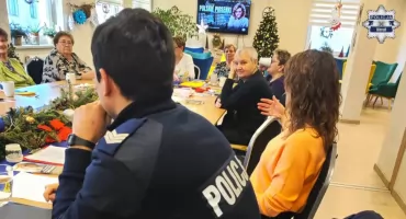 Jak rozpoznać i jak reagować na przemoc domową wśród seniorów?
