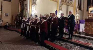 W krzyżu cierpienie, w muzyce nadzieja. Pasyjny koncert w kościele NSPJ