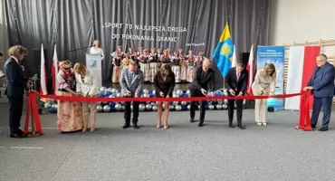 Nowa sala gimnastyczna w Chełmie Śląskim. Uroczyste otwarcie dwa lata od wkopania pierwszej łopaty