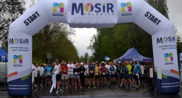 Ponad 200 zawodników stanęło na starcie 53. Crossu Mysłowickiego w biegach przełajowych [zdjęcia]