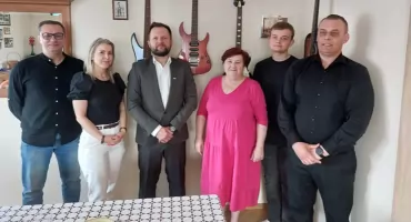 „Moje miasto Lędziny” pozostaje muzycznym symbolem. Władze miasta podziękowały rodzinie śp. Henryka Morkisza