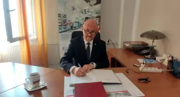 Dyrektor Szpitala nr 2 w Mysłowicach Grzegorz Nowak żegna się z personelem i mieszkańcami