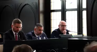 Prezydent Dariusz Wójtowicz otrzymał absolutorium i wotum zaufania