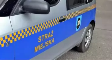 Udana interwencja służb w Mysłowicach. Dzięki czujności sąsiadów schorowany mężczyzna otrzymał pomoc na czas