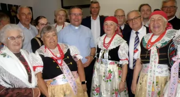 Brzezinka pożegnała wieloletniego proboszcza. Ks. Andrzej Hoinkis odchodzi po 11 latach 