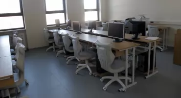 Praca w szkołach w Mysłowicach. Wiele wolnych etatów dla nauczycieli i personelu