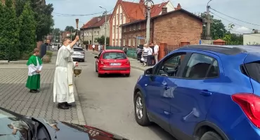 W parafii w Brzezince poświęcono pojazdy