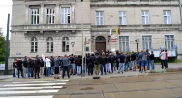 Związkowcy walczą o prawa pracowników ZOMM. Protest pod Urzędem Miasta Mysłowice