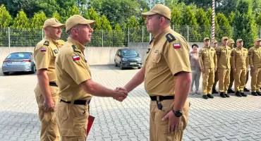 Wyróżnienie w mysłowickiej komendzie. Strażak po służbie uratował życie
